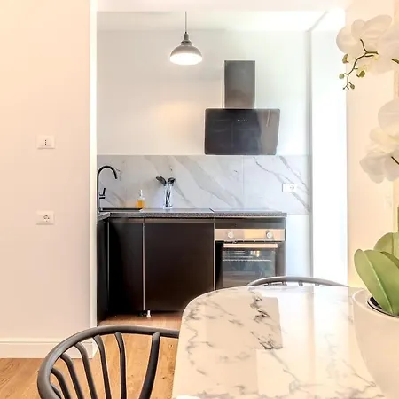 Blue 3 Spacious Family Apt, View & Parking *