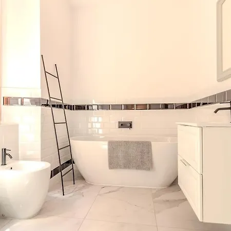 Blue 3 Spacious Family Apt, View & Parking 科莫